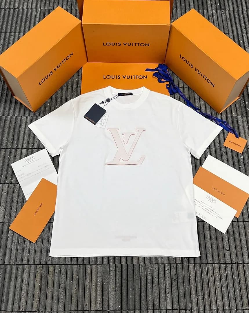 Louis Vuitton Camiseta com logo em recorte a laser
