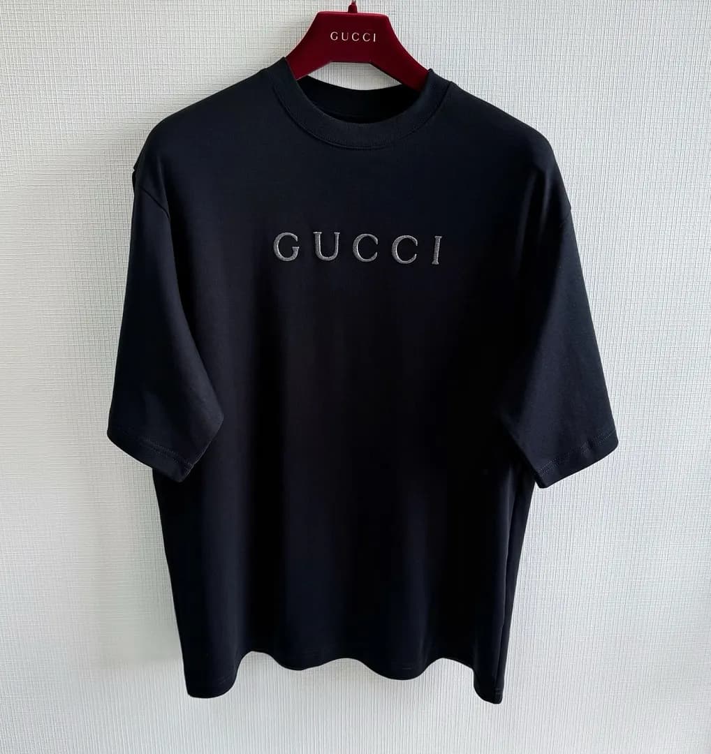 Gucci Camiseta oversized com logo bordado