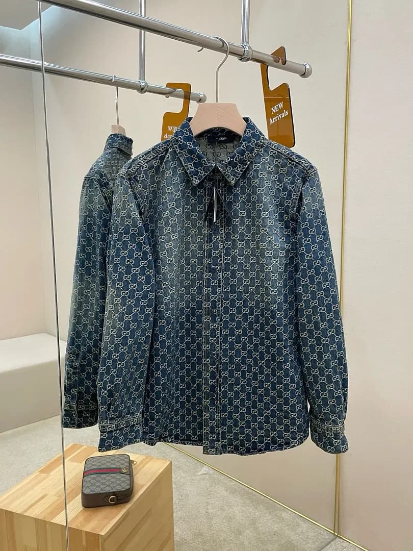 Gucci Camisa jeans manga longa com monograma
